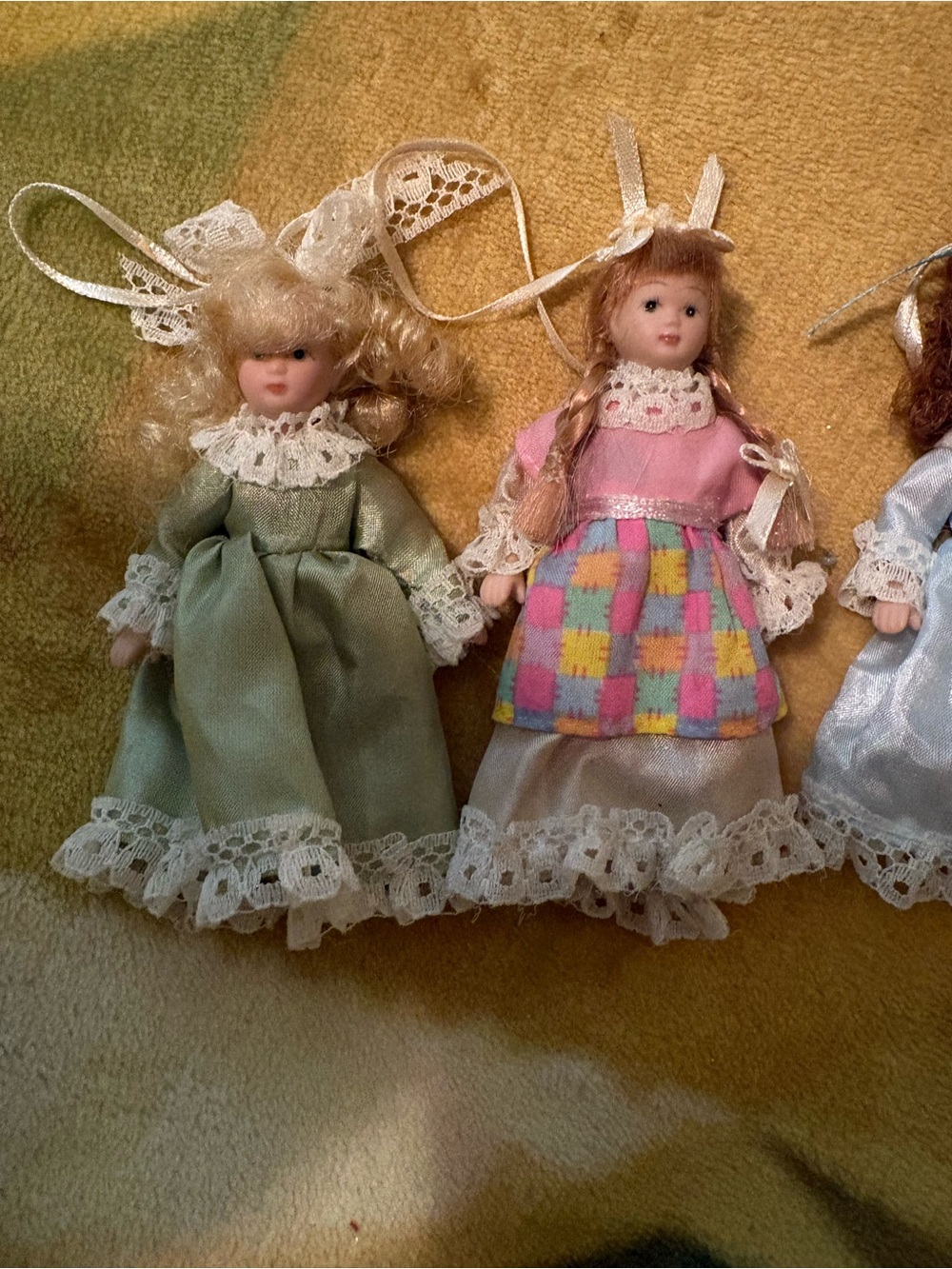 Porcelain doll ornaments - Picture 9 of 9